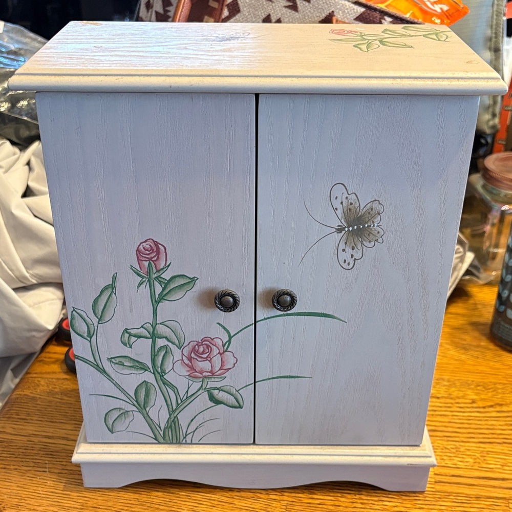 Elegant Wooden Jewelry Box with Butterfly and Rose Design